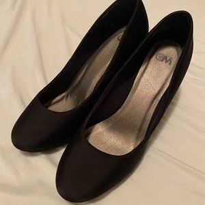 Chelsea Moreland Vision Black 3 1/2" Dress Heels